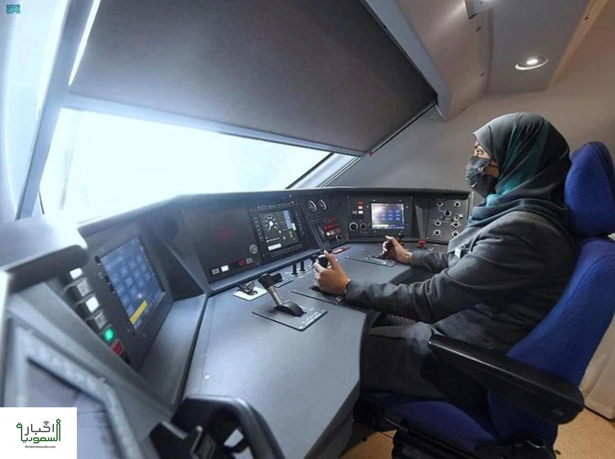 تأهل العشرات من النساء السعوديات لقيادة القطارات في المملكة
